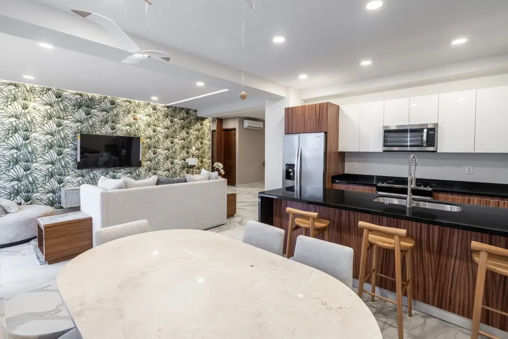 Quinta San Miguel Ocean & Canal - Open concept living room and kitchen